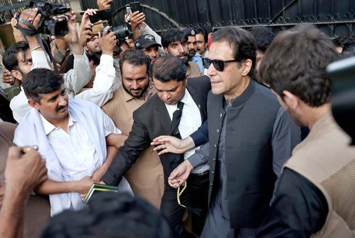 توہین عدالت کیس: عمران خان پر فرد جرم عائد کرنے کیلئے سماعت آج  