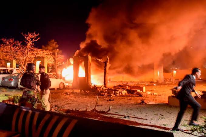 صومالیہ میں 2 دھماکوں میں اعلیٰ حکام سمیت 20 ہلاک