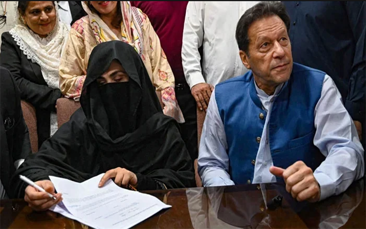 عمران خان  اور بشریٰ بی بی کیخلاف توشہ خانہ کا ایک اور ریفرنس دائر