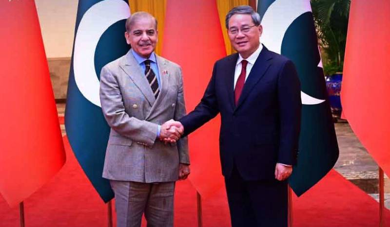  وزیراعظم کی چینی ہم منصب سے ملاقات، مختلف مفاہمتی یادداشتوں پر دستخط 