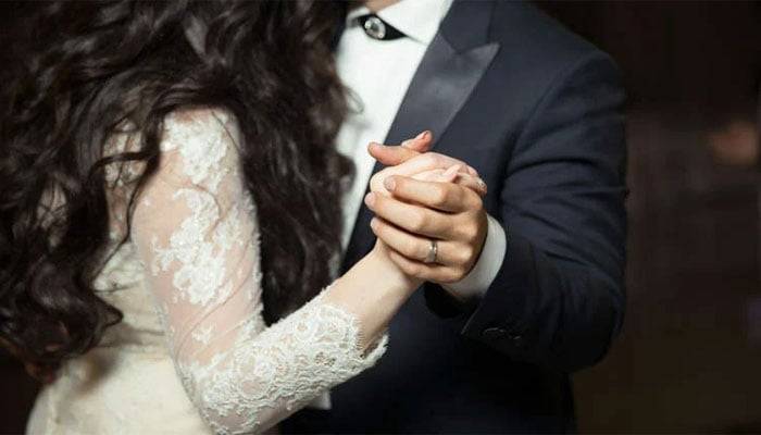 نقلی دلہن بننے کا کہہ کر جعلساز نے حقیقی شادی رچالی