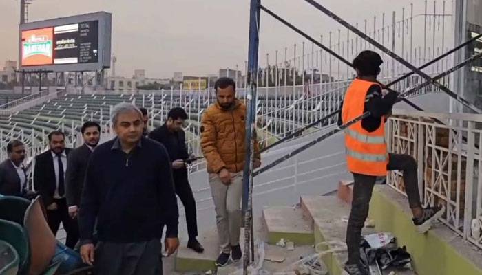 چئیرمین پی سی بی کاقذافی سٹیڈیم کا دورہ، مختلف فلورز ،باکسز کا معائنہ کیا 