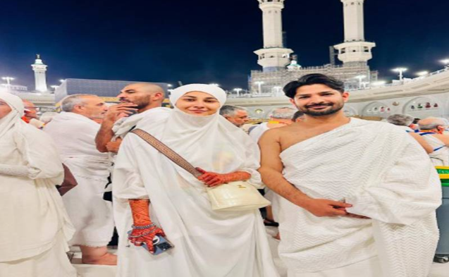  ویمنز ہاکی ٹیم کی نائب کپتان دعا خالد خان نے عمرہ ادائیگی کے دوران نکاح کرلیا۔