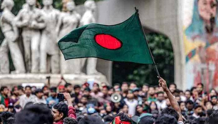 حسینہ واجد کے حامیوں کیجانب سے طلباپرحملے 