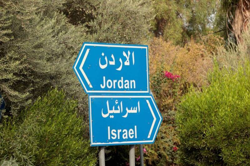 اسرائیل کا اردن اور مغربی کنارے کے درمیان 425 کلومیٹر طویل دیوار تعمیر کرنے کا منصوبہ