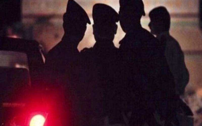کشمور: ڈاکوؤں کا چوکی حملہ، کسٹم انسپکٹر سمیت 3 افراد اغوا