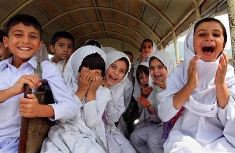 اسلام آباد اور پنجاب بھر کےتمام تعلیمی اداروں میں آج سے تدریسی عمل کا آغاز ہوگیا۔