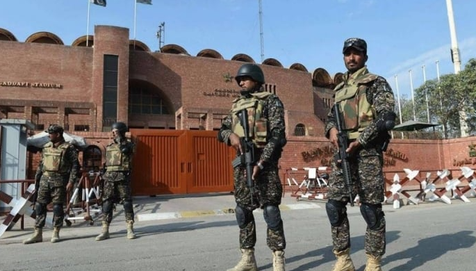 پی ایس ایل 10: لاہور، پنڈی اور ملتان کے میچز کی سکیورٹی کیلئے فوج اور رینجرز کے دستے طلب