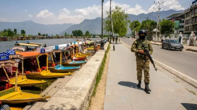 لگتا ہے بھارت پاکستان پر فوجی کارروائی کیلئے کیس بنارہا ہے: امریکی اخبار کا دعویٰ