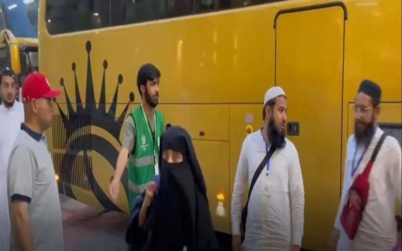 پاکستانی حجاج کرام کے لئے جدید اور آرام دہ سفری ٹرانسپورٹ سہولیات مہیا کی گئی ہیں:طلال اعوان 