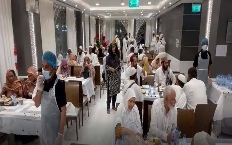 اس سال 13 کھانے پکانے اور تواضع کرنے والی کمپنیاں حجاج کرام کے لئے کھانا بنانے پر معمور ہیں: افضال اشرف انچارج کیٹرنگ