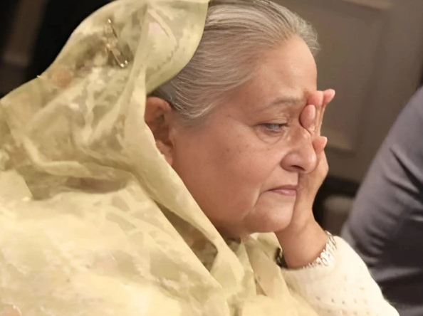بنگلا دیش: عبوری حکومت نے عوامی لیگ پر پابندی عائد کر دی، شیخ حسینہ کے خلاف گھیرا تنگ