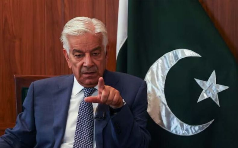 بھارت سے مذاکرات ہوئے تو کشمیر، پانی اور دہشت گردی پر بات ہوگی: وزیر دفاع