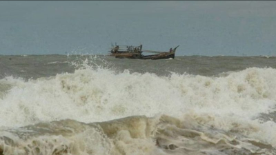 بنگلہ دیش‘ خلیج بنگال میں طوفان باعث ماہی گیروں کی کشتی الٹ گئی، 20 ماہی گیر لاپتہ‘ تلاش جاری 