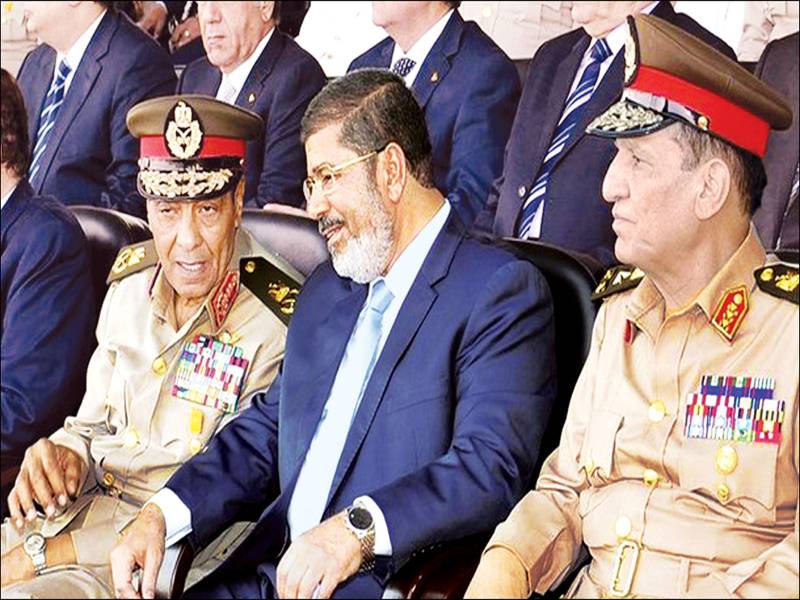 مصر: میجر جنرل عبدالمینم نئے ایئر چیف ایڈمرل اسامہ نیول چیف تعینات‘ ہٹائے گئے جرنیلوں کو میڈلز ‘ مصری صدر نے فوج کے منہ پر طمانچہ مارا: عالمی میڈیا 