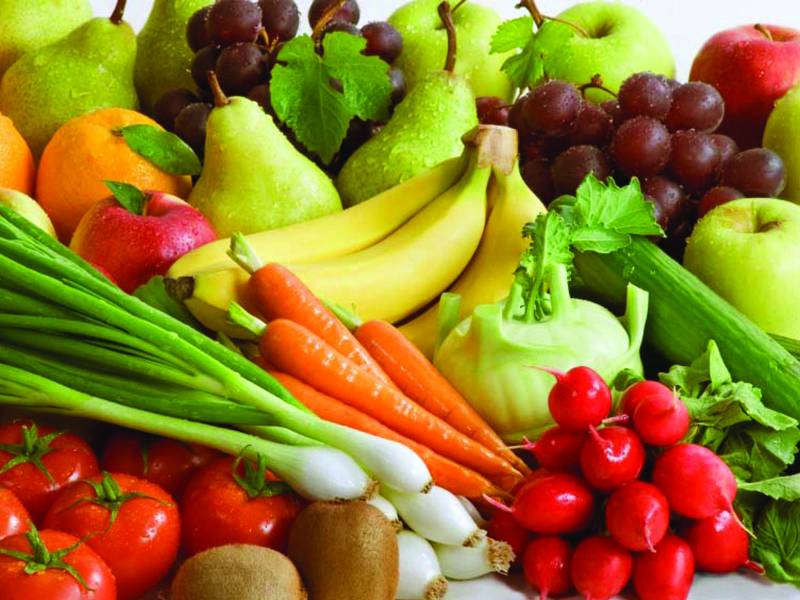 اتوار بازاروں میں کئی سبزیاں اور پھل مہنگے