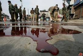 مقبوضہ کشمیر : بھارتی مظالم کیخلاف مکمل ہڑتال‘ فوج کیساتھ جھڑپوں میں متعدد افراد زخمی 