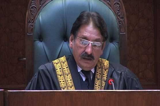 عوامی نمائندوں کا کام قانون بنانا ہے‘ ترقیاتی فنڈ لینا نہیں‘ ایک پیسہ بھی غلط استعمال نہیں کیا جا سکتا : چیف جسٹس
