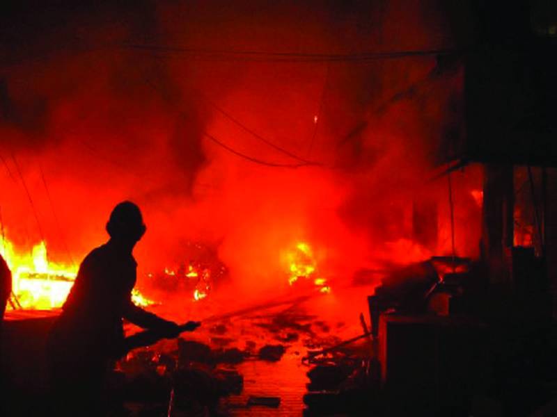 گھر اور دکان میں آتشزدگی لاکھوں کا سامان جل کر تباہ