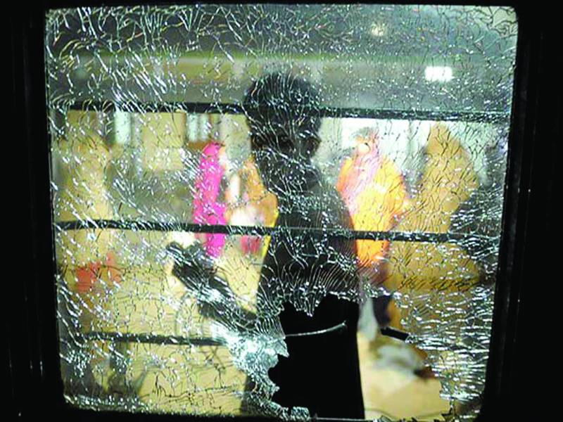 بولان: جعفر ایکسپریس پر راکٹ حملہ‘ فائرنگ ‘3 مسافر جاں بحق ‘23 زخمی 
