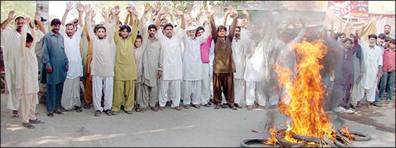 دکاندار پر تشدد‘ بھتہ خور آزاد‘ انجمن تاجران مظفرآباد اور شیرشاہ کا احتجاجی مظاہرہ