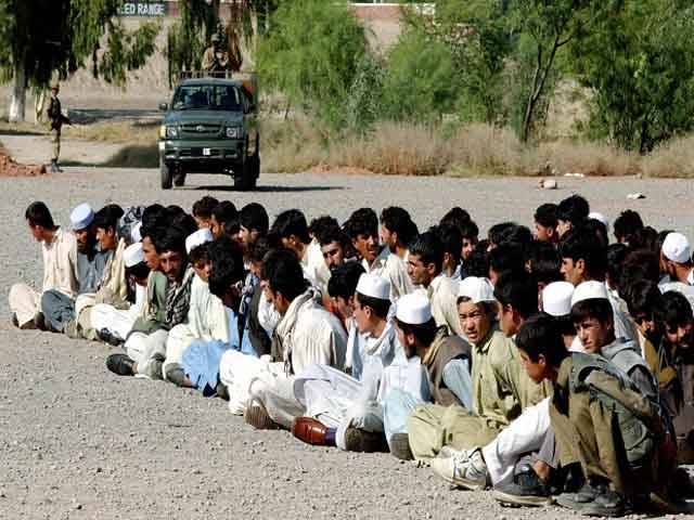 سکیورٹی فورسز نے پاکستان افغانستان سرحد سے 32 تاجک افغانی گرفتار کر لئے 