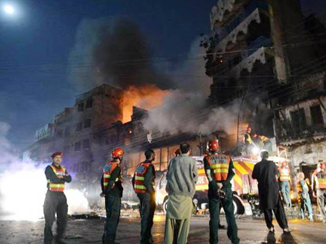 بھارتی حیدرآباد مسلمانوں کی املاک پر حملے‘ فوج کی فائرنگ سے تین شہید کرفیو نافذ 