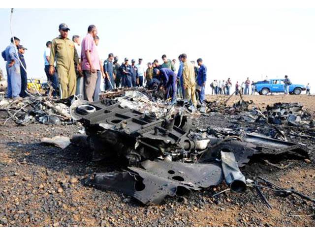 پونا کے قریب بھارتی فضائیہ کا سخوئی لڑاکا طیارہ گر کر تباہ، پائلٹ محفوظ رہے 