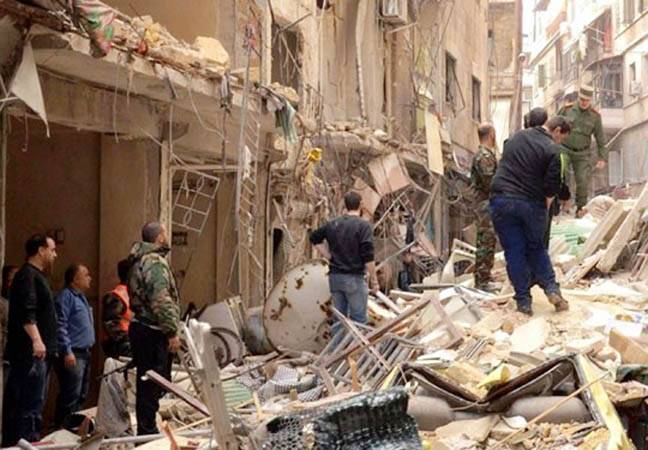 یمن : باغیوں کی رہائشی علاقے پر راکٹ جاری ، 31 شہری ،بمباری میں 14 باغی ہلاک 