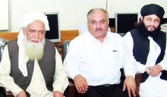 صاحبزادہ پیر نصیر الدین نصیر گولڑوی نے اسلامی تعلیمات کو عام کرنے میں اہم کردار ادا کیا
