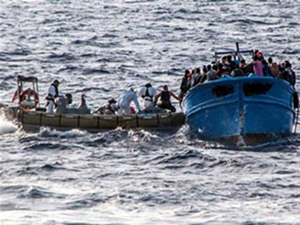 انڈونیشیا سے سنگاپور جانے والی کشتی پر سوار 97 افراد کو ڈوبنے سے بچالیا گیا