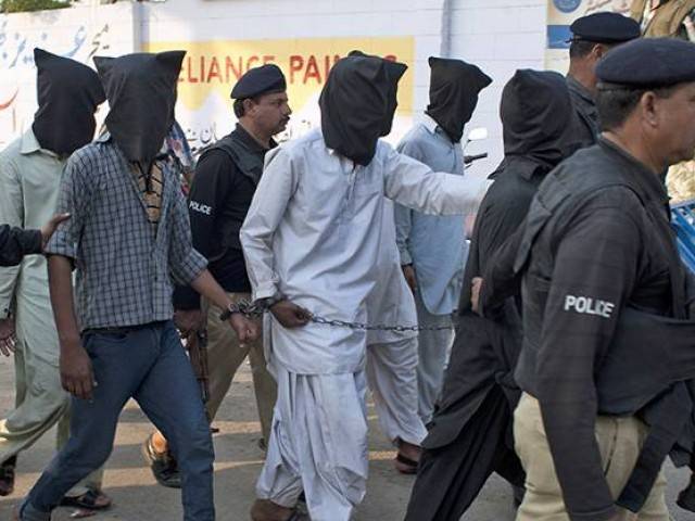 فیصل آباد، پشاور، اسلام آباد میں 4 ٹارگٹ کلرز سمیت 82 مشتبہ افراد گرفتار 