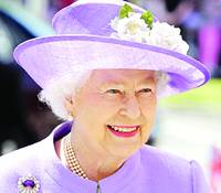 برطانوی ملکہ الزبتھ دوم کے اقتدار کے 64 سال‘ 42 توپوں کی سلامی دی گئی