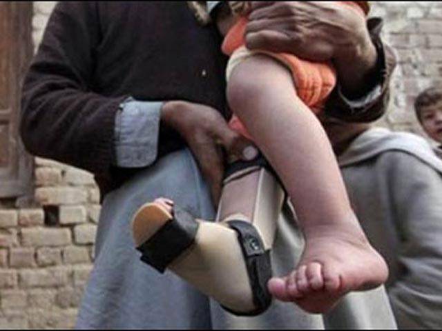 ملک میں رواں سال پولیو کا پہلا کیس سامنے آ گیا، کراچی میں بچہ متاثر 9بار قطرے پلائے گئے: حکام، والدین
