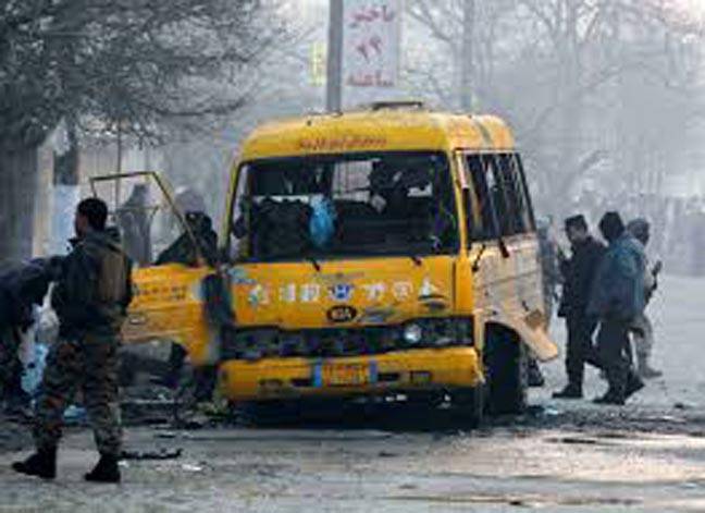افغانستان: بس پر خودکش حملہ‘ جھڑپیں‘ 12 ریکروٹس‘ وزارت تعلیم کے 2 اہلکاروں سمیت 49 ہلاک