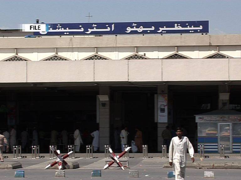 اسلام آباد: مشکوک دستاویزات پر 4مسافروں کو پرواز سے آف لوڈ کر دیا گیا 
