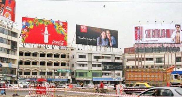 سپریم کورٹ کی مہلت ختم کراچی میں بل بورڈز نہ ہٹائے جاسکے 