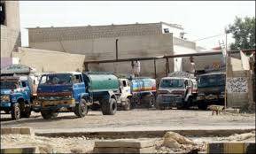کراچی میں سینکڑوں غیر قانونی ہائیڈرنٹس بنا دیئے گئے، ایک سو ملین گیلن پانی ضائع ہو رہا ہے: مصطفیٰ کمال