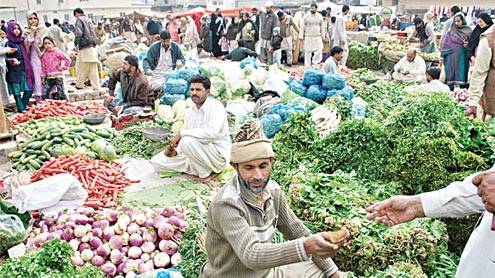 اتوار بازار :بیشتر پھلوں کی قیمتوں میں اضافہ ‘گلی سڑی اشیاء کی فروخت نہ رک سکی 