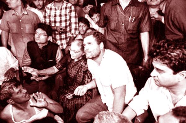نئی دہلی‘ قلیل پنشن‘ تذلیل سے دلبرداشتہ سابق بھارتی فوجی نے جنتر منتر پر خودکشی کر لی‘ مودی سرکار کیخلاف احتجاج‘ راہول گاندھی اروند کیجروال گرفتار