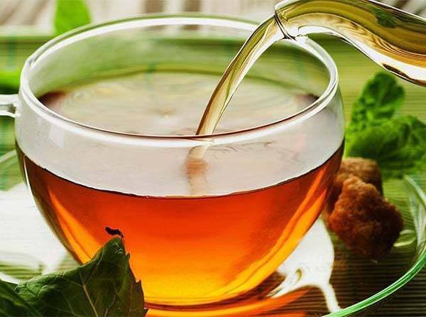 سبز چائے کا استعمال ذیابیطس اور دل کے امراض سے بچاؤ کرتا ہے: نئی تحقیق 
