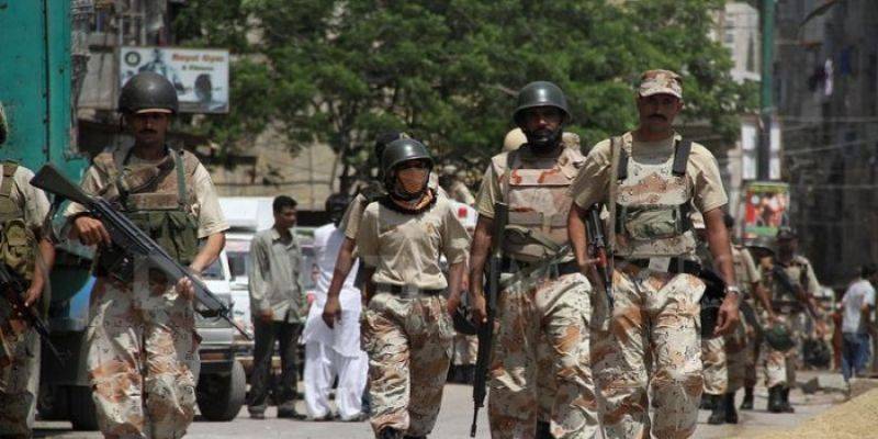کراچی میں نقل کرانے والے گروہ کے 6 کارندے گرفتار، رینجر اہلکار بھی شامل