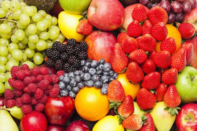 موٹاپے سے نجات کیلئے پھلوں کا استعمال بڑھائیں : طبی ماہرین