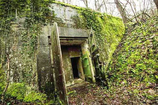 جرمن آمر ایڈولف ہٹلر کا فرانس کے جنگل میں موجود خفیہ بنکر دریافت