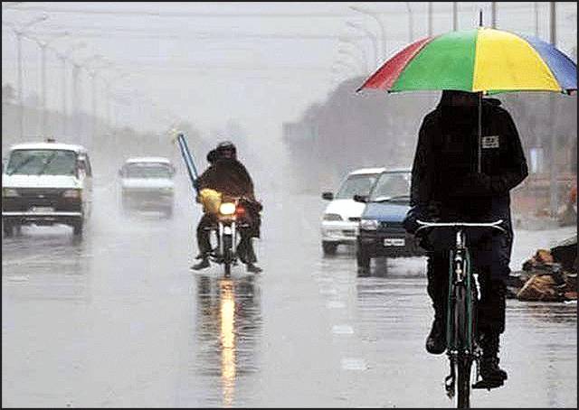 ملتان میں ہلکی بارش‘ سردی کی شدت بڑھ گئی‘ لنڈا بازار میں رش