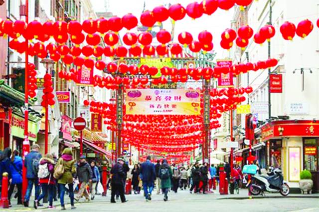 لندن: چینی سال نو کا جشن ، لالٹینیں روشن