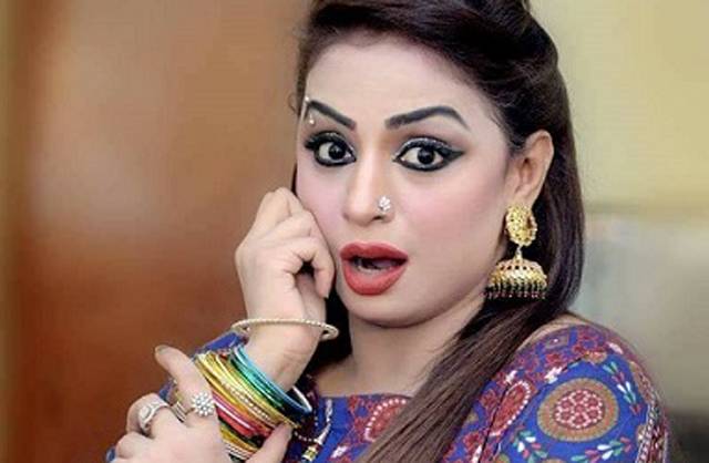 سٹیج اداکارہ ندا چودھری کو 72 لاکھ 38 ہزار روپے ٹیکس ادائیگی کا نوٹس 
