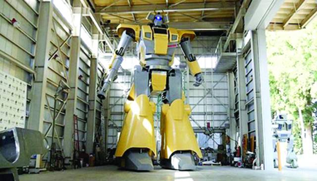 جاپان میں ساڑھے آٹھ میٹر اونچا دلچسپ انسانی روبوٹ تیار