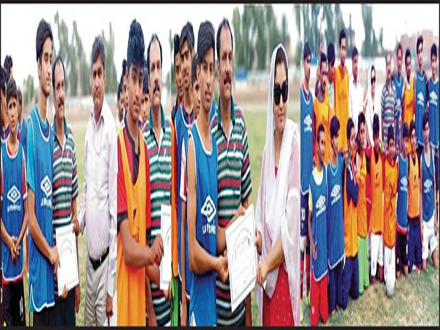 مظفرگڑھ : کوٹ ادو‘ جتوئی اور علی پور میں تحصیل فٹبال کوچنگ کیمپ اختتام پذیر