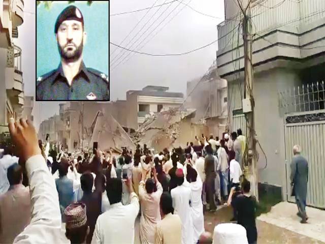 پشاور: 15 گھنٹے طویل آپریشن، 5 دہشت گرد ہلاک ہوئے، شہید اے ایس آئی سپرد خاک